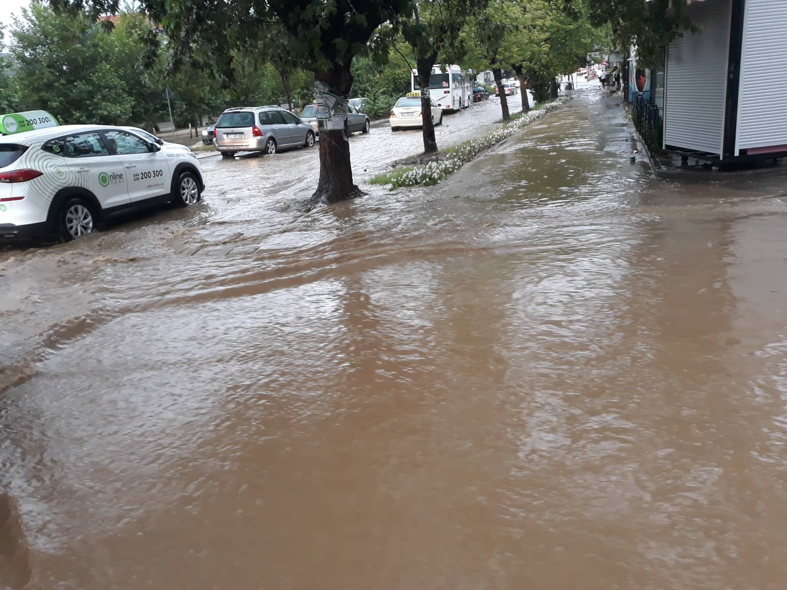 Lumë në Prishtinë nga reshjet e shiut
