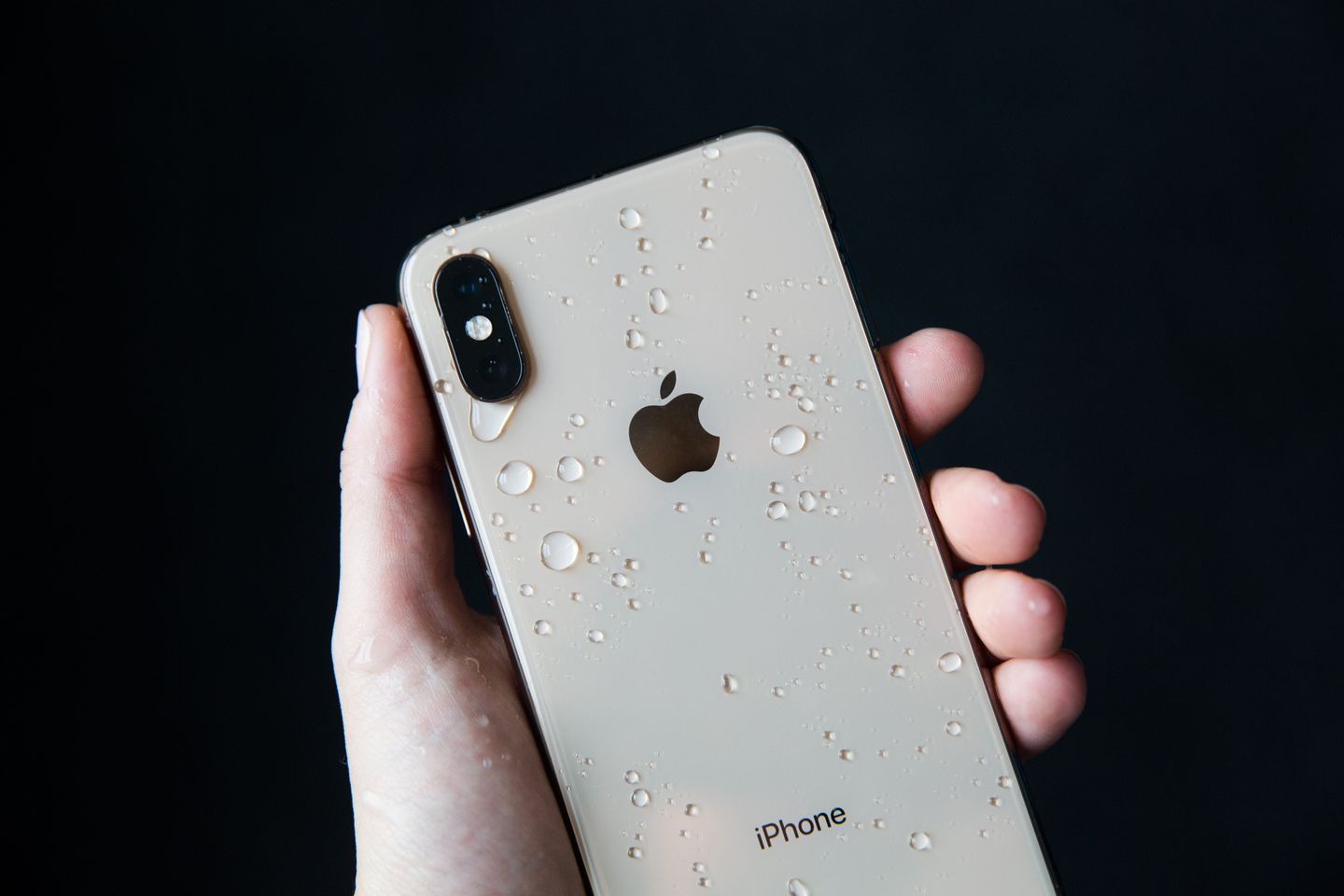 A do t’i bëjë Apple telefonat rezistent ndaj ujit?