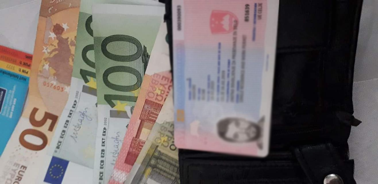 Gjendet një kuletë me 265 euro në Podujevë, burri e lajmëron rastin përmes Facebook-ut