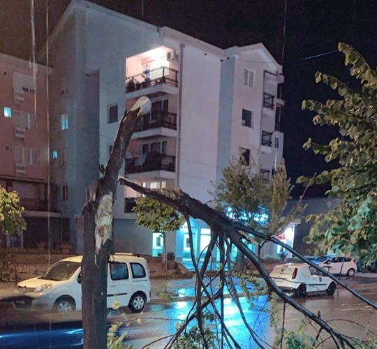 Shi dhe erëra të forta në rajonin e Dukagjinit