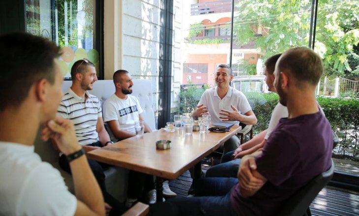 Veseli i hershëm me fushata, i premton të rinjve se do të luftojë korrupsionin si kryeministër i ardhshëm