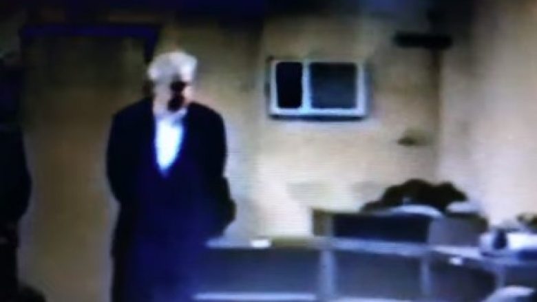 Dalin pamjet nga minutat e fundit të Slobodan Milosheviqit, pak para ekstradimit të tij nga Tuzla në Hagë