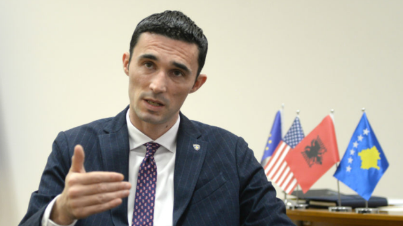 “Ministri Shala shumë shpejt mund të vendosë masa ndaj Maqedonisë së Veriut”
