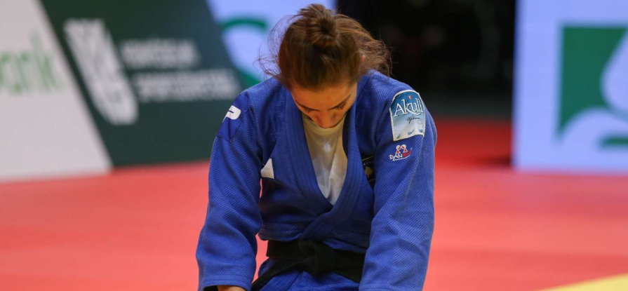 Majlinda Kelmendi humbet në gjysmëfinale, ka shpresë për medalje