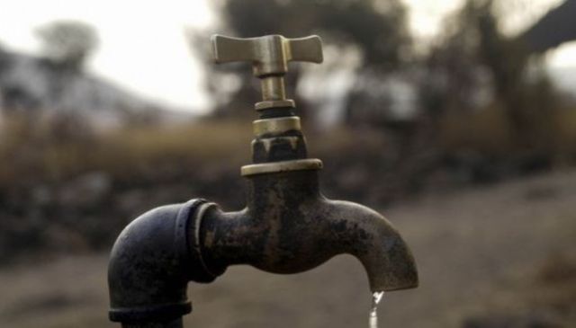 Ujësjellësi paralajmëron reduktime të ashpra: Disa komuna rrezikojnë të mbesin pa ujë