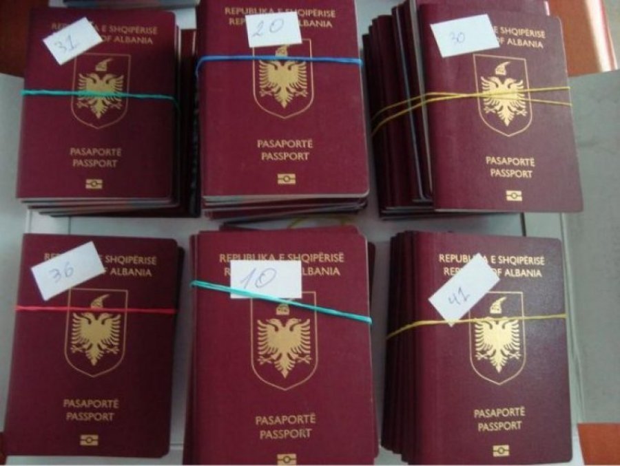 Qytetarët e Kosovës mund të pajisen edhe me pasaportën e Shqipërisë