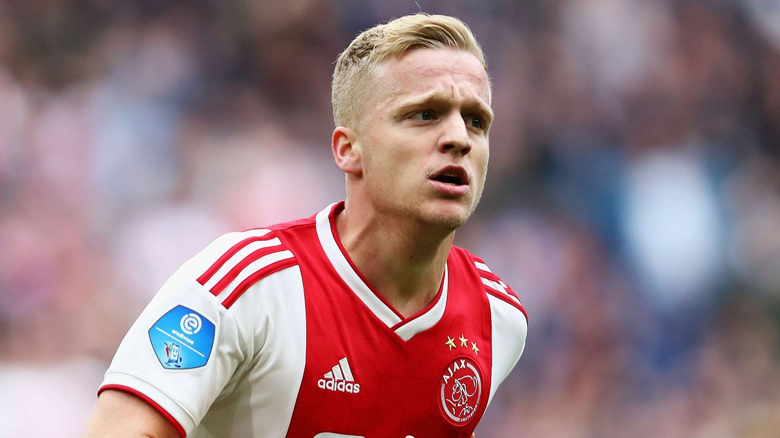 Trajneri i Ajax konfirmon nëse Van de Beek luan sonte ndaj PAOK