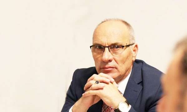 Muharrem Nitaj emërohet ministër në detyrë, pas dorëheqjes së Blerim Kuçit