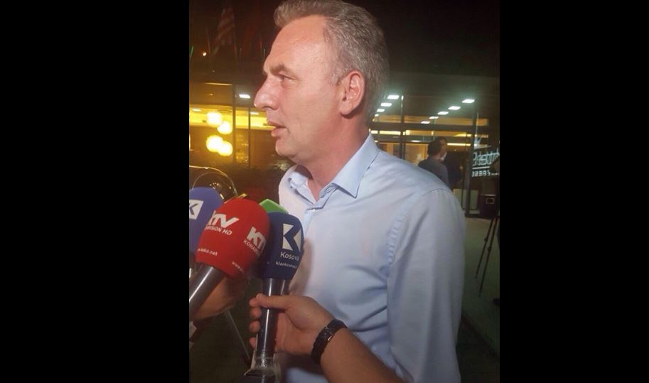 Limaj takohet me kreun e Lëvizjes për Bashkim