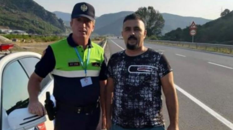 Kosovarit i çahet goma te ‘Rruga e Kombit’: Polici nga Shqipëria ia paguan shpenzimet