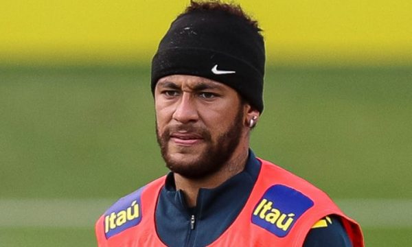 Neymar kalon Messin dhe Ronaldon me kontratën e re