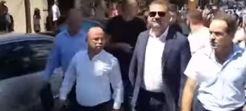 Sulmohet Tom Doshi në Shkodër