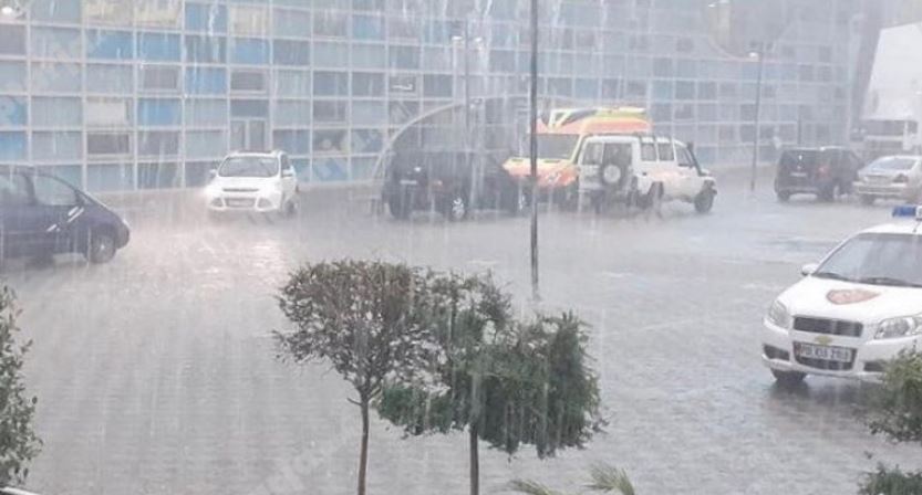 Elbasani goditet nga një stuhi e fuqishme