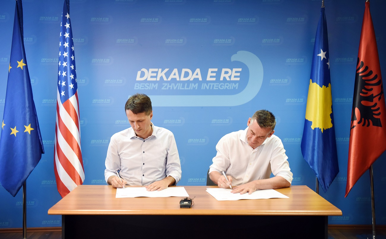 PDK dhe Lëvizja për Bashkim nënshkruajnë marrëveshje koalicioni