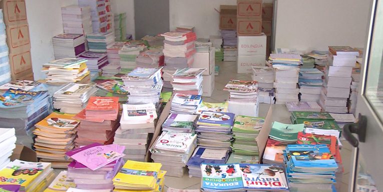 Në Preshevë sigurohen librat në gjuhën shqipe