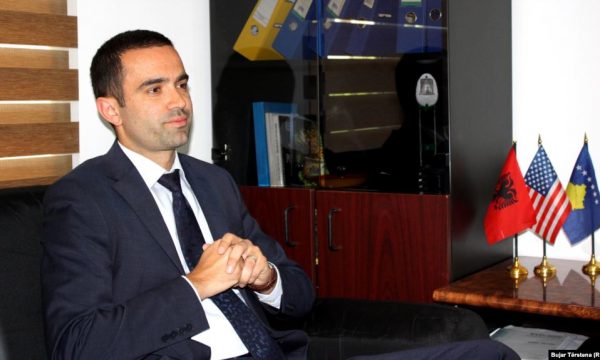 Zeka: Institucionet nuk punuan në ndaljen e ikjes së të rinjve nga vendi