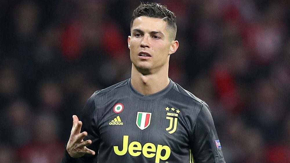 Juventus kalon në epërsi me golin e Ronaldos