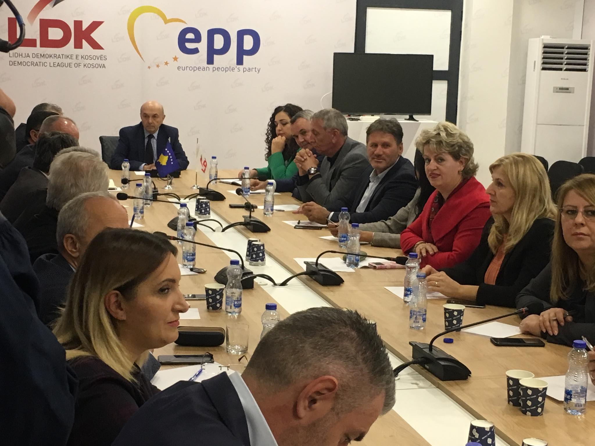 Fillon mbledhja e Kryesisë së LDK-së