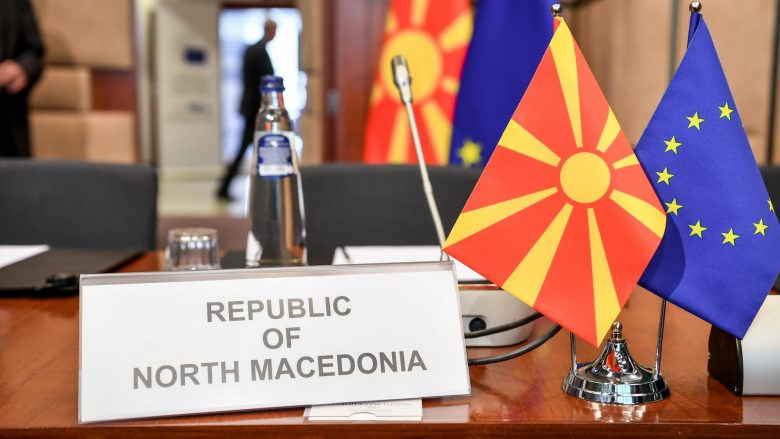 Maqedoni e Veriut: Deri në orën 18:30 kanë votuar 49 për qind