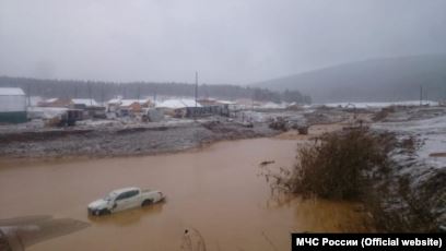 Të paktën 15 minatorë rusë humbin jetën në minierën e arit