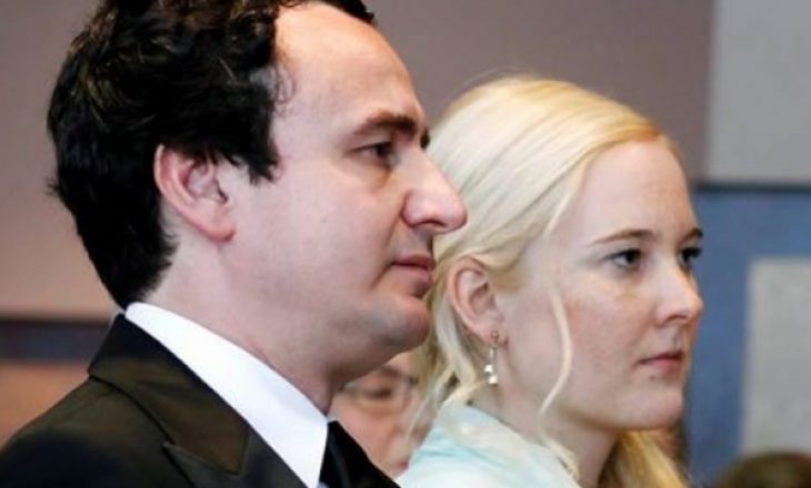 Me bashkëshorten u njoha në Prishtinë, ishte gazetare: Kurti flet për familjen