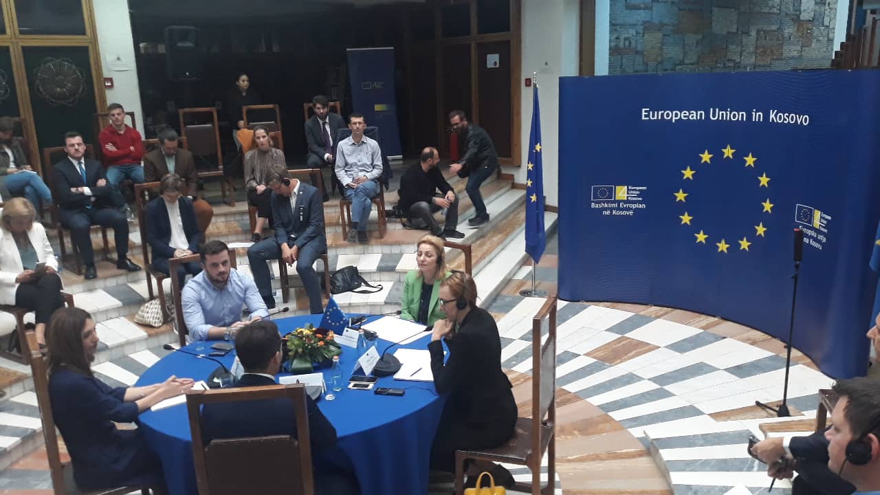 BE financon të rinjtë e Kosovës për të studiuar jashtë vendit