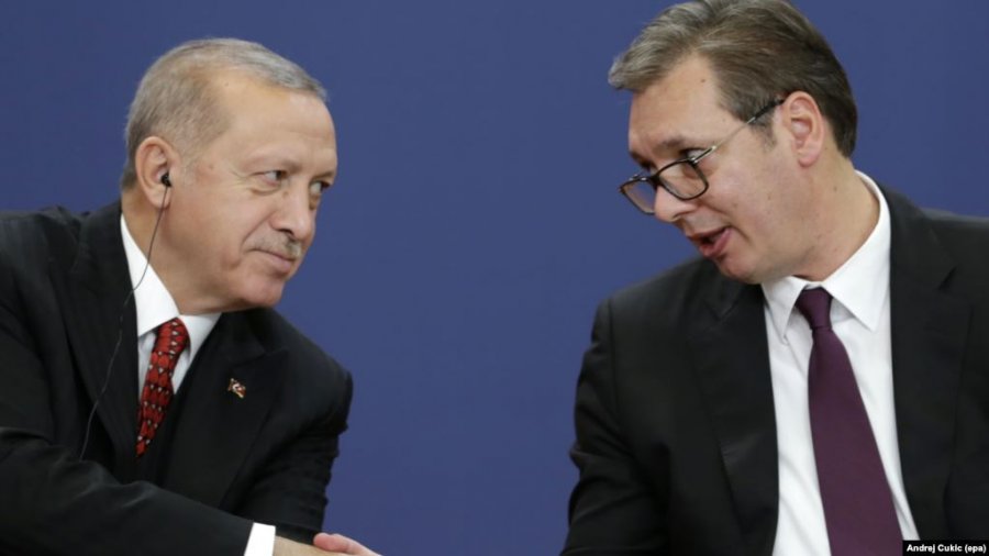 Serbia e Turqia thellojnë bashkëpunimin, Erdogan mbështet çfarëdo marrëveshje midis Beogradit e Prishtinës