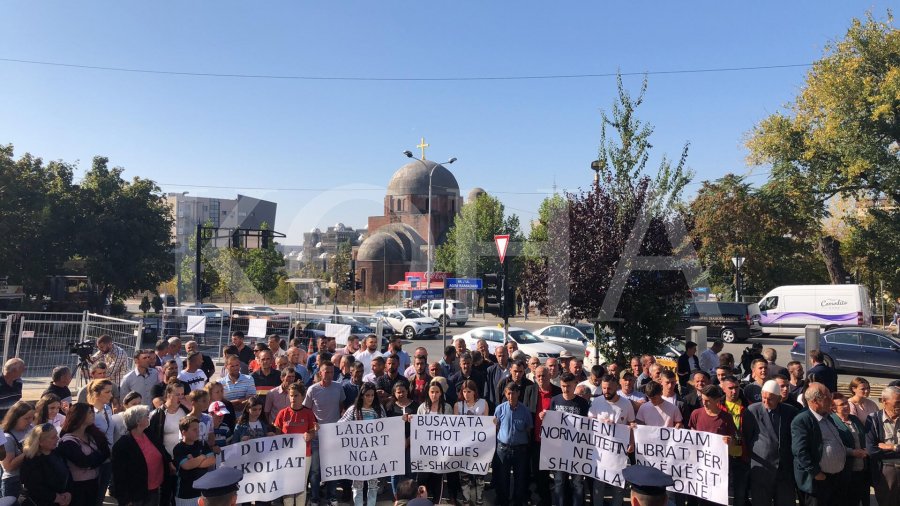 Nis protesta e banorëve të Busavatës së Kamenicës para MASHT-it