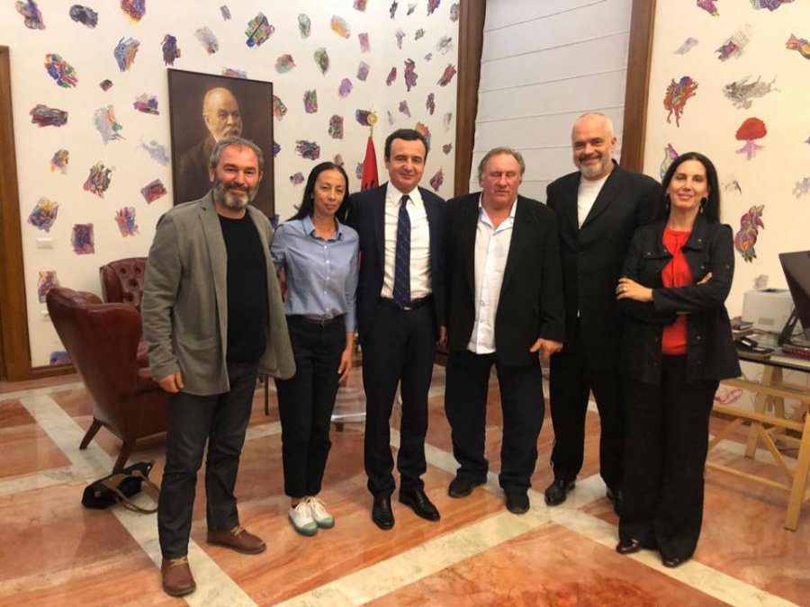 Ramadani i AAK-së e quan gabim takimin e Kurtit me “mikun e Putinit”