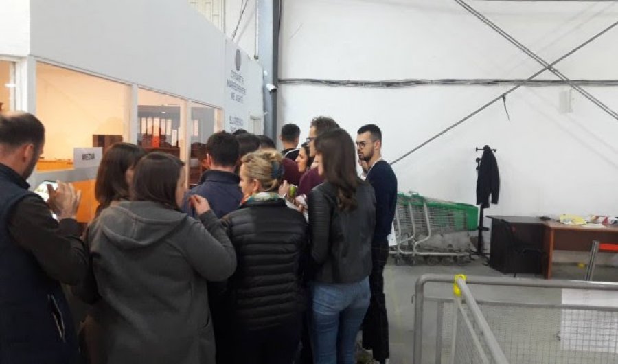 Katër anëtarë të KQZ-së kërkojnë mbledhje urgjente për të ndalur numërimin e votave nga Serbia