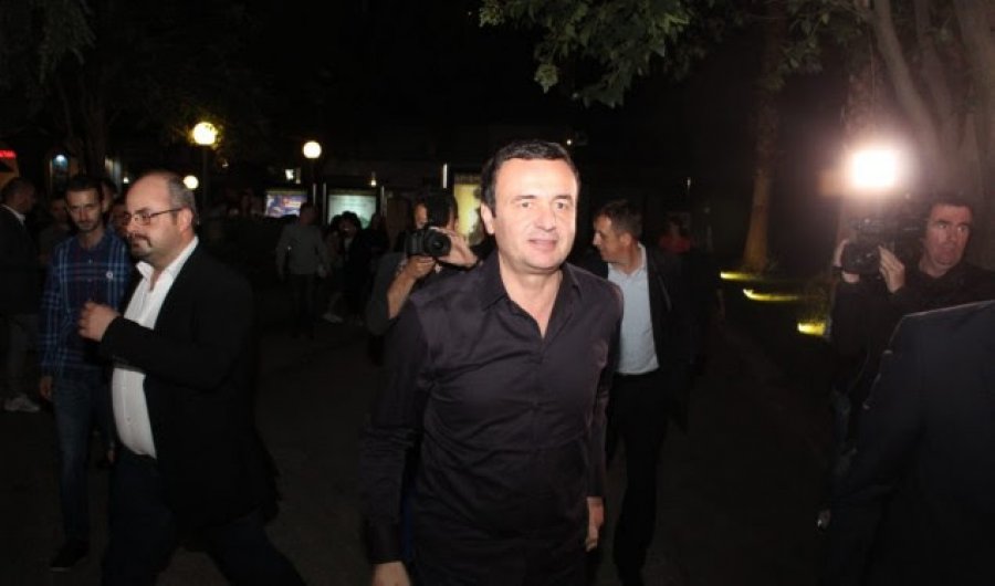 Vetura e Kurtit aksidentohet në Tiranë, s’ka të lënduar