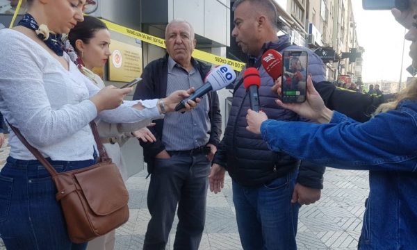 Flet dëshmitari që e shpëtoi viktimën brenda banesës që po digjej në Ulpianë