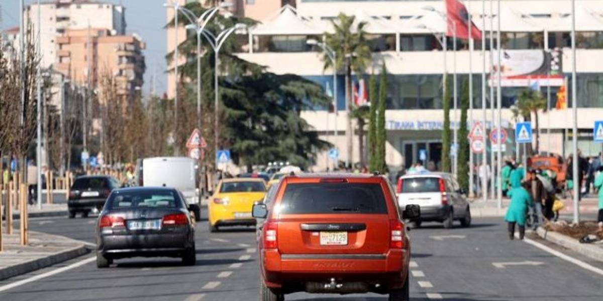 “Rrugët në Tiranë po trajtohen si pistë e garave”
