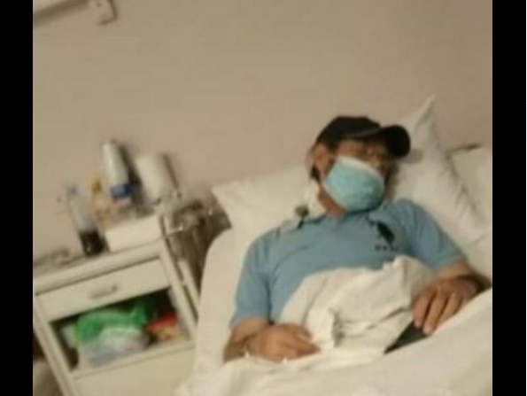 Elvis Naçi dhuron 5 mijë euro për të riun e sëmur nga Kosova, fton edhe të tjerët të ndihmojnë