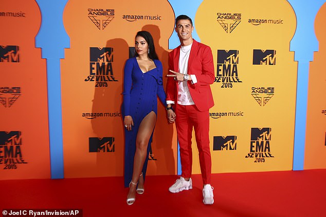 Ronaldo dhe Georgina marrin vëmendjen në MTV EMAs 2019