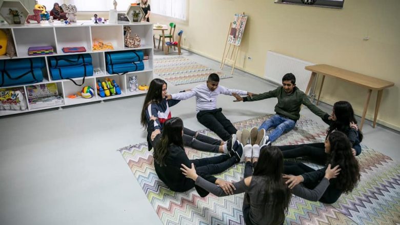 Hapet qendra e qëndrimit ditor për fëmijët të cilët qëndrojnë në rrugë