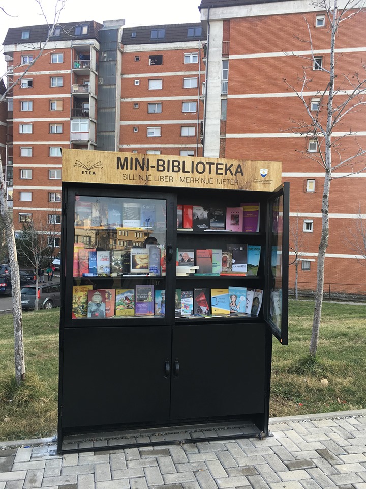 Vazhdojnë hapjet e “Mini Bibliotekave” në lagjet e Prishtinës