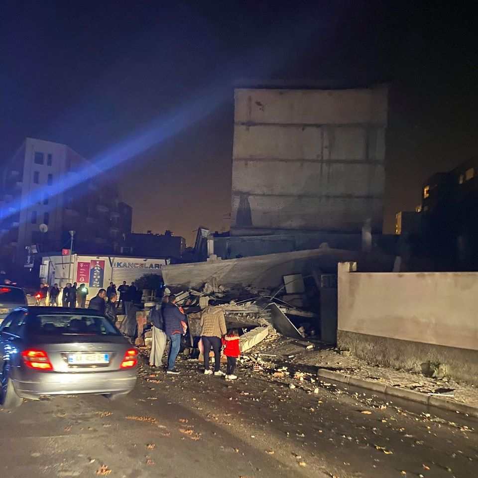 Shkon në 325 numri i të lënduarve nga tërmeti në Shqipëri