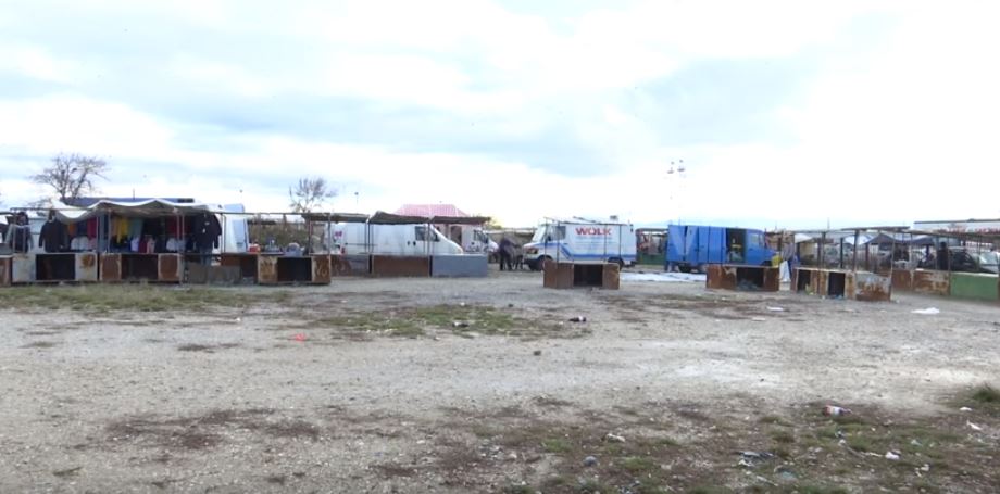 Aksioni, dogana konfiskon veturat në treg (VIDEO)