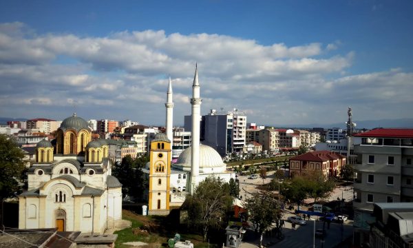 Komuna e Ferizajt synon t’i shpërblejë qytetarët që denoncojnë zyrtarët publikë që s’e respektojnë orarin e punës