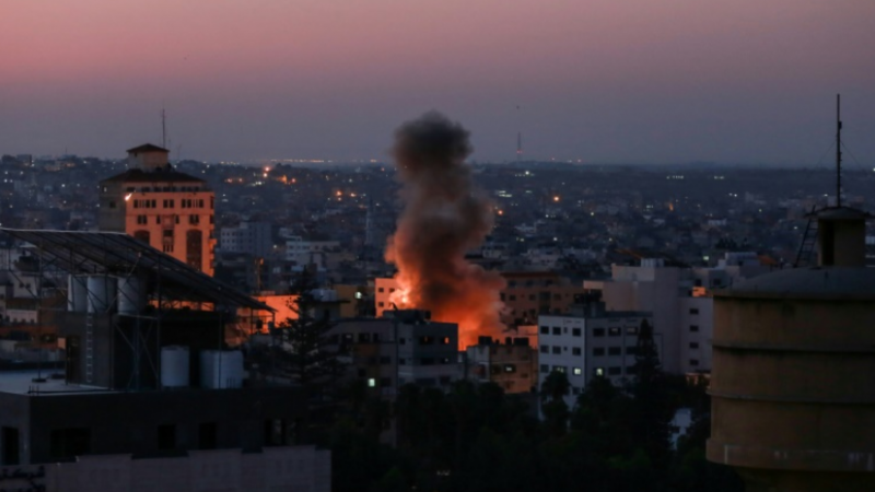 Izraeli shkatërron tunelet e palestinezëve në Gaza