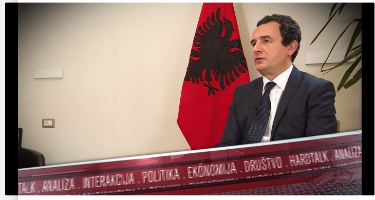 Reagojn ashpër mediat e Vuçiqit, televizioni serb interviston Albin Kurtin me flamurin kuq e zi