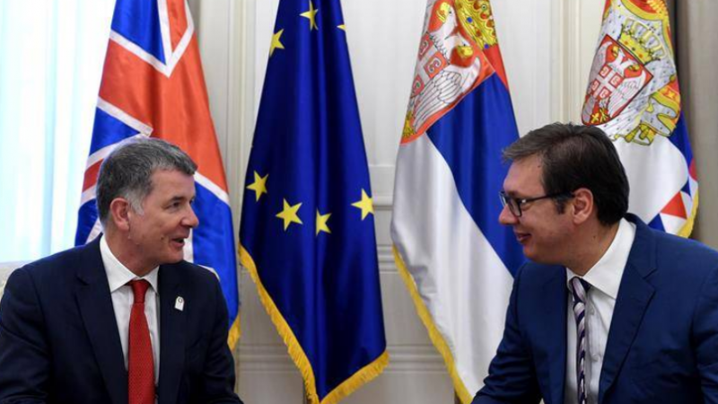 Vucic i qahet Moore për BE-në dhe Kosovën