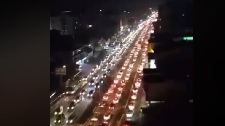 Black Friday bllokon Prishtinën, kjo është gjendja e rrugës për Fushë Kosovë