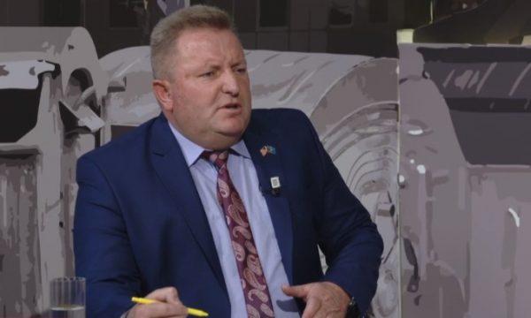 Hisen Berisha tregon pse aderoi në PDK