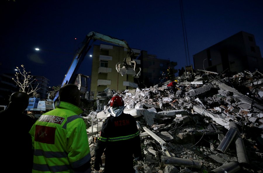 Banorët e Thumanës në hall me hajnat