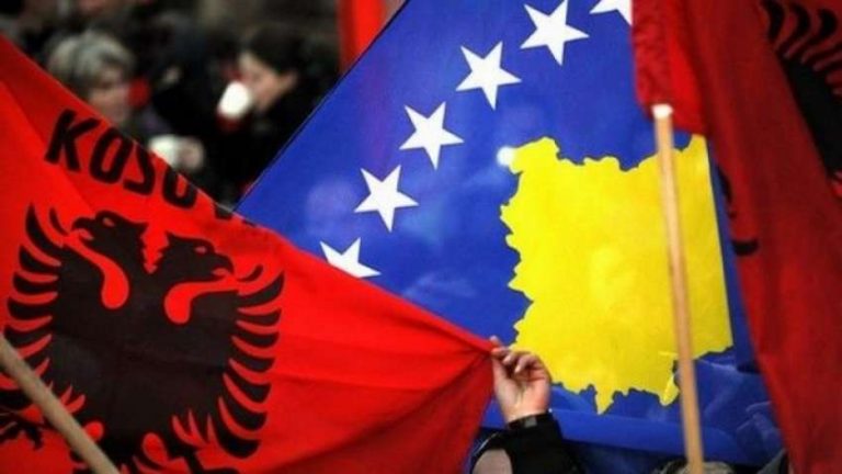 “Kombi kosovar nuk ekziston, bashkimi kombëtar të sqarohet si federatë apo konfederatë”