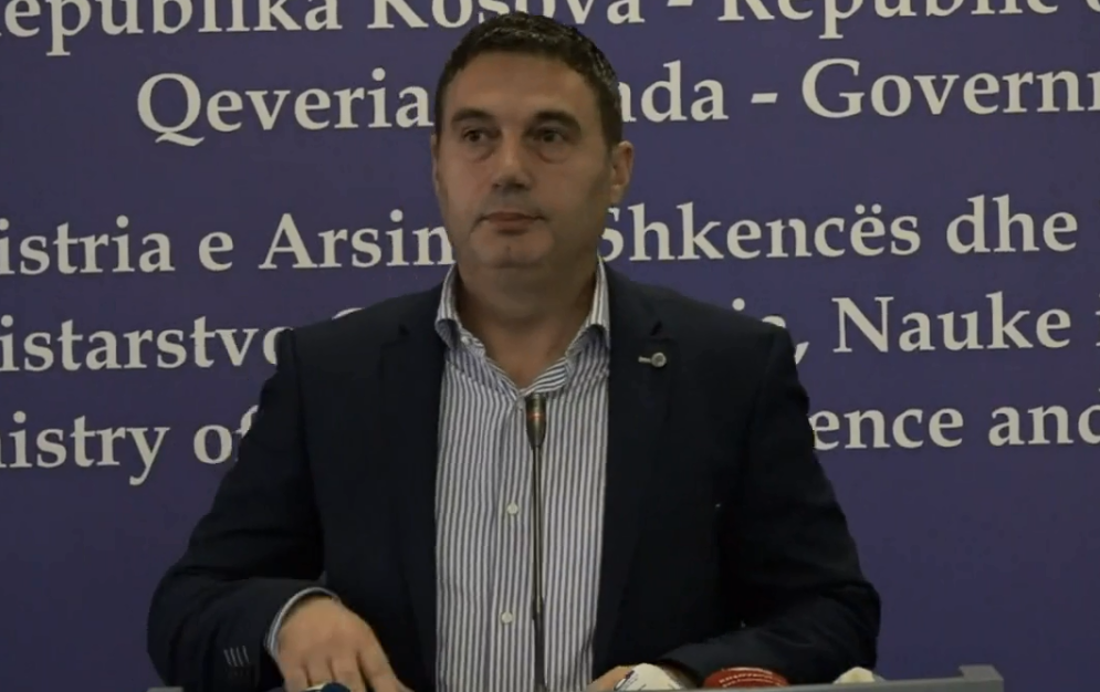 Pas protestave Shyqiri Bytyqi anulon vendimin për konkursin e bursave