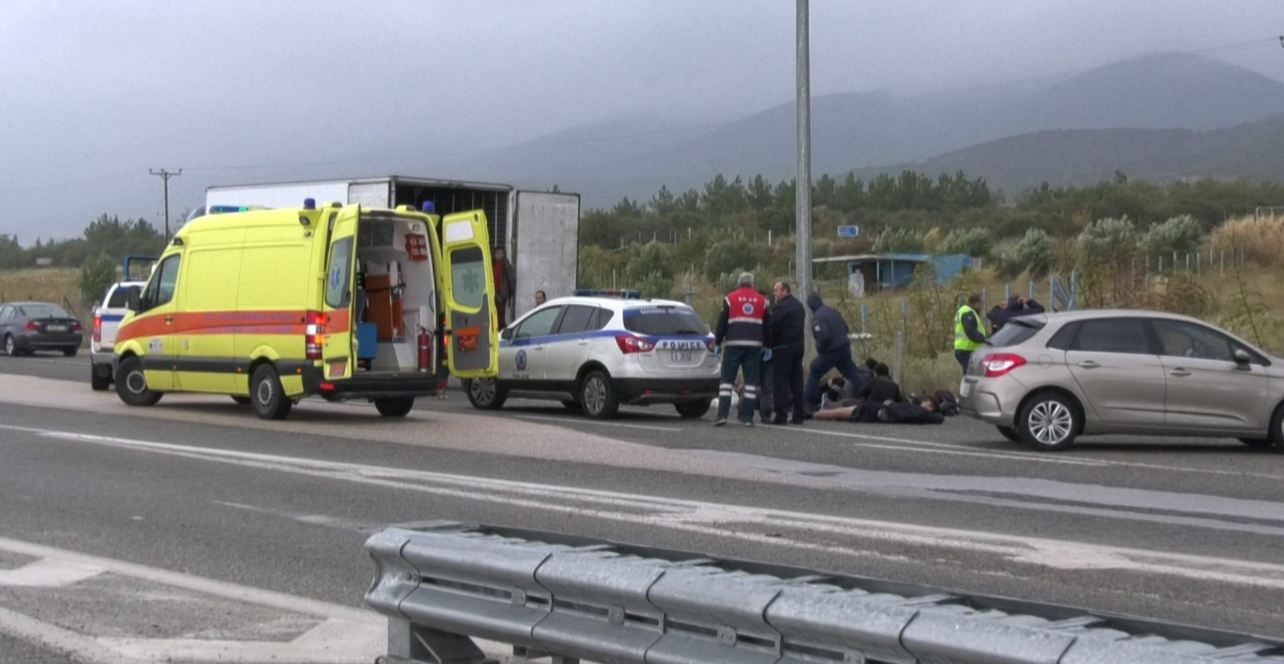 Ky është kamioni frigorifer ku u gjetën 41 emigrantët në Greqi