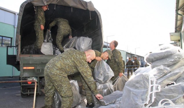 FSK-ja e ndihmon Shqipërinë edhe me pajisje për strehim